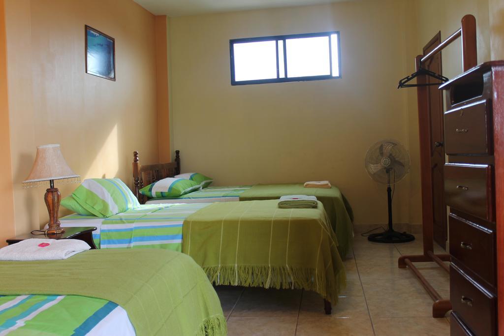 Dolphin House Hotel Puerto Baquerizo Moreno Cameră foto