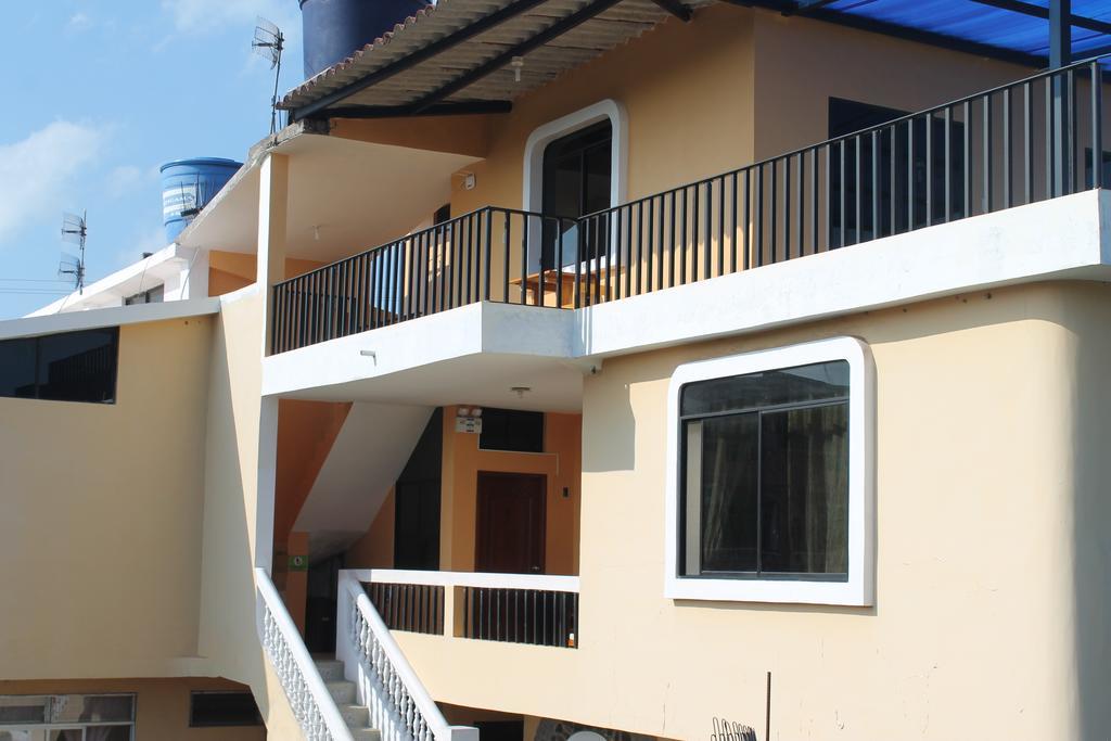 Dolphin House Hotel Puerto Baquerizo Moreno Exterior foto
